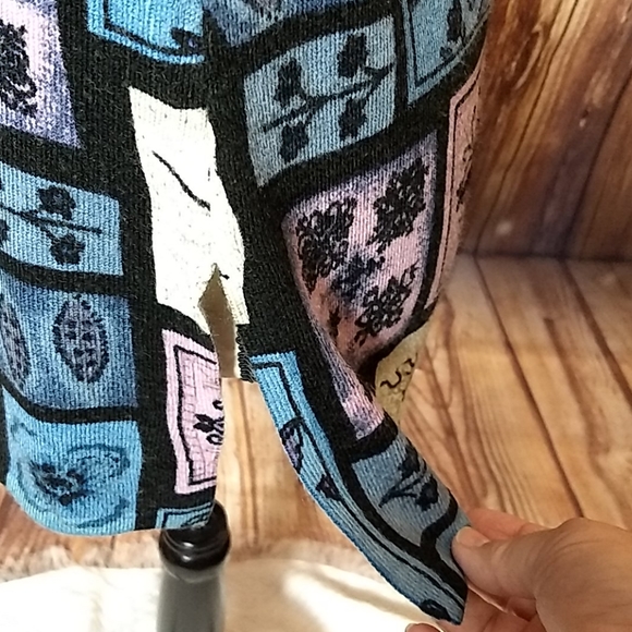 In knit fashion sweater - Picture 2 of 4